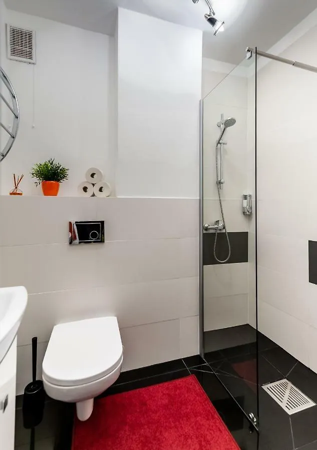 Torunska Road S8 Apartment Warsaw Poland